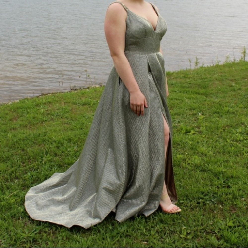 Dave and Johnny Prom dress